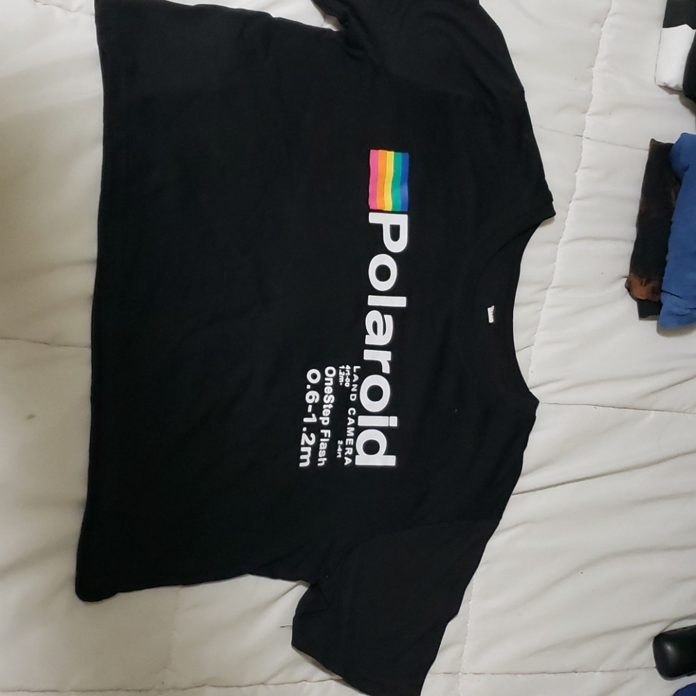 Cute cropped polaroid shirt